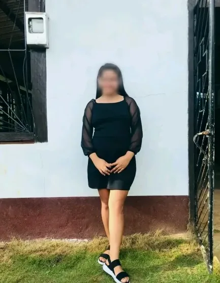 Claudia, 26