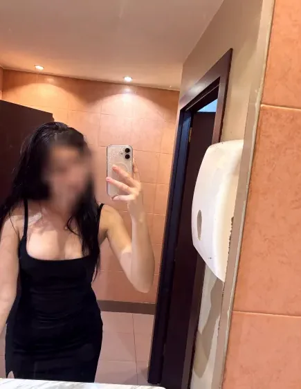 Elena, 18