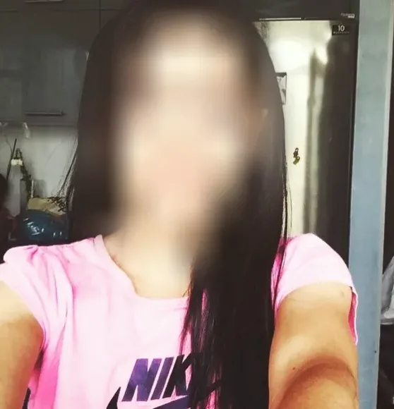 Karin, 33