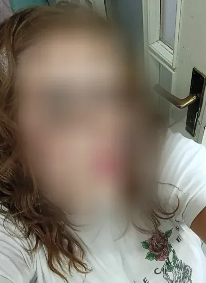 Larissa, 26