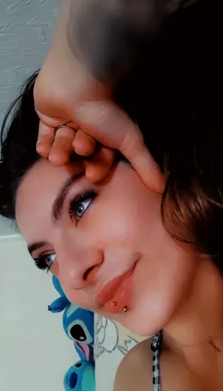 Lisa, 24