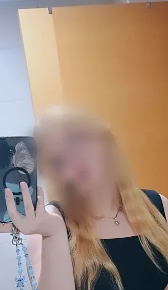 Marie, 26