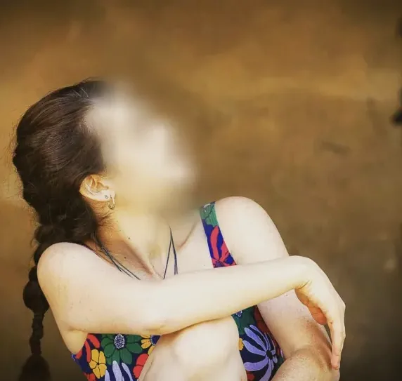 Merve, 19