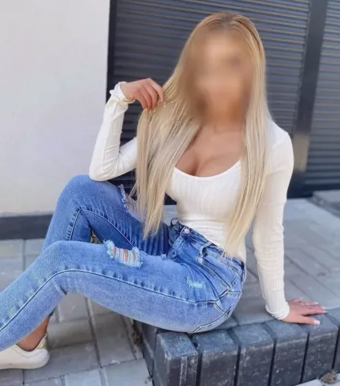 Mirela, 32