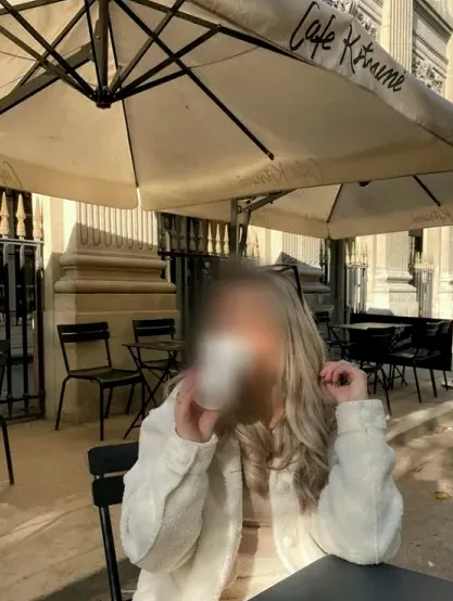 Nikolina, 32