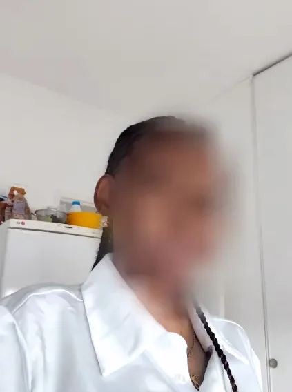 Nina, 34