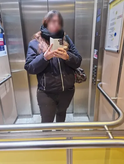 Sabine, 38